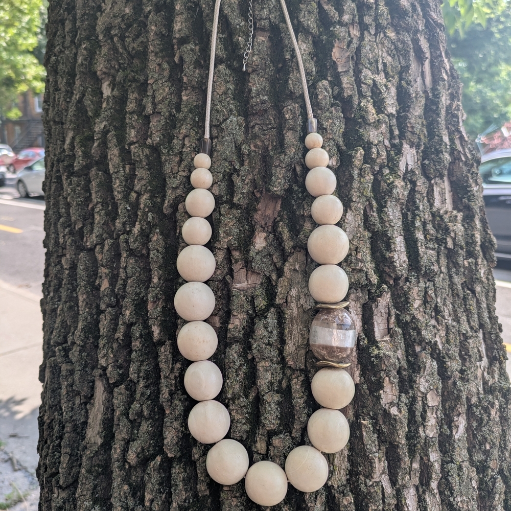 Elegant Cream Beaded Necklace